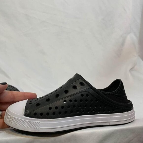 SKECHERS sneakers. Black and white rubber. Size 3.  Waterproof, anti slip. - Picture 7 of 7